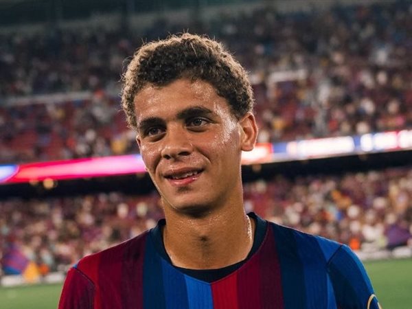 برشلونة يحتفي بحمزة عبد الكريم بعد ظهوره الأول في الدوري الإسباني