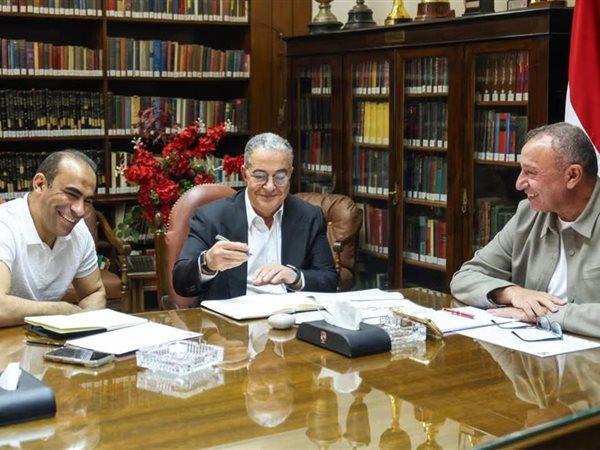 الاهلي يتابع اولى صفقات يناير