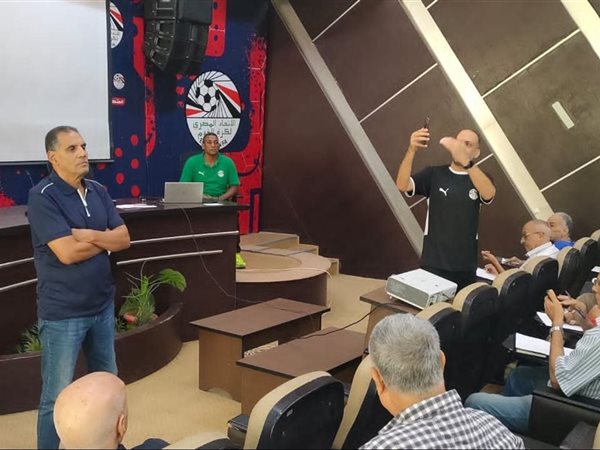 اتحاد الكرة يطلق معسكر إعداد مراقبي الحكام 
