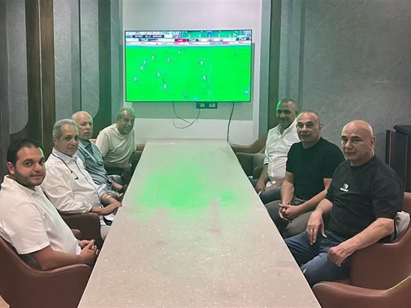 أبوريدة يحتفل بتجديد عقد التوأم