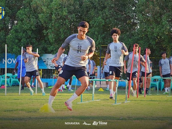 الأسيوطي يكسر الصمت: لا بديل عن حمد إبراهيم 