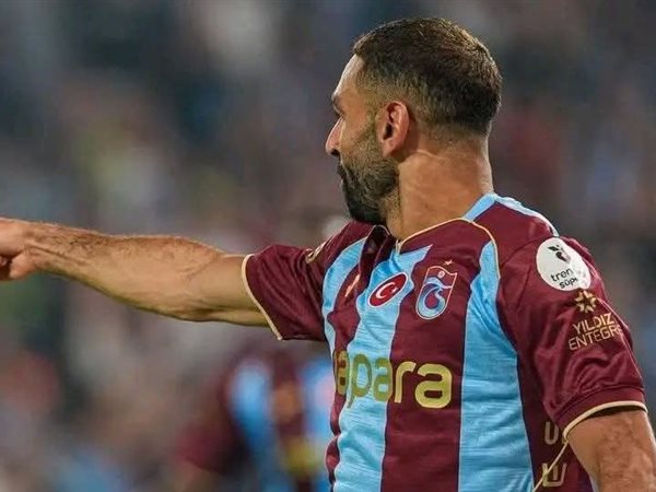 700 مباراة.. صلاح على موعد مع التاريخ 