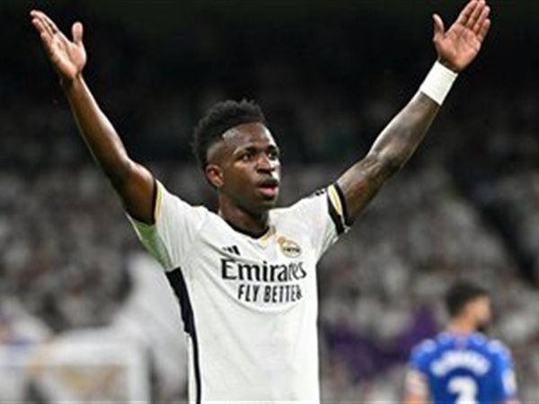 فينيسيوس يتحدى أوروبا: اللقب الـ16 هدفنا مع ريال مدريد