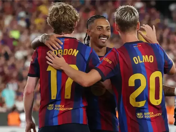 عاصفة تهدد برشلونة قبل مواجهة فينورد