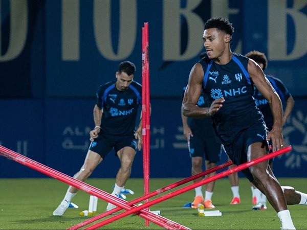 رباعي الهلال يعود إلى قائمة مباراة التعاون                                                