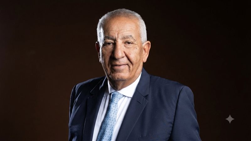 كامل أبوعلي 