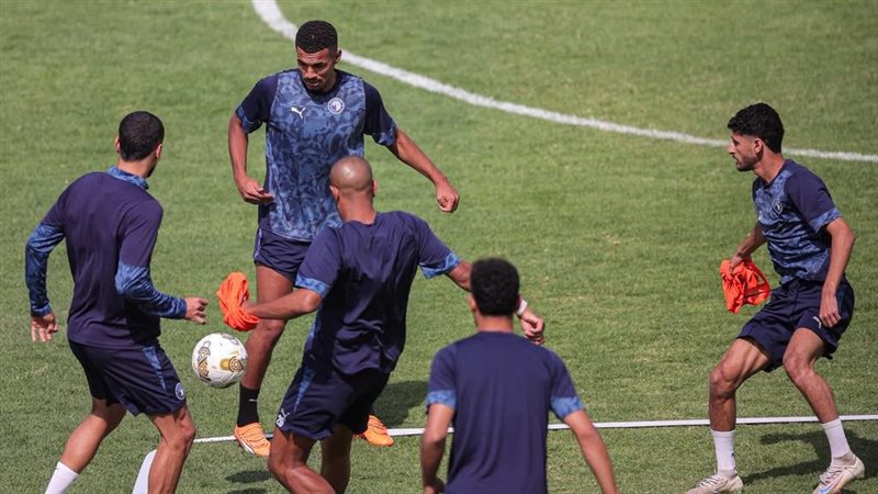 لاعبي فريق بيراميدز 