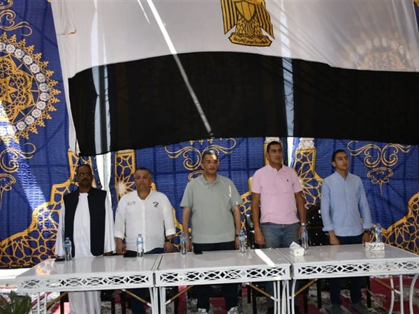 وزير الشباب والرياضة ومحافظ البحر الأحمر يلتقيان شيوخ القبائل والعائلات وأعضاء مجلسي النواب والشيوخ