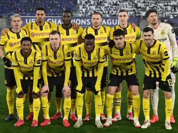 دورتموند يخطف الصدارة بفوز صعب على شتوتجارت