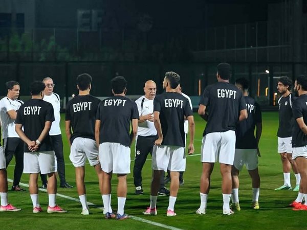 في حضور ابو ريدة..منتخب مصر يواصل تدريباته استعداداً لمباراة أنجولا