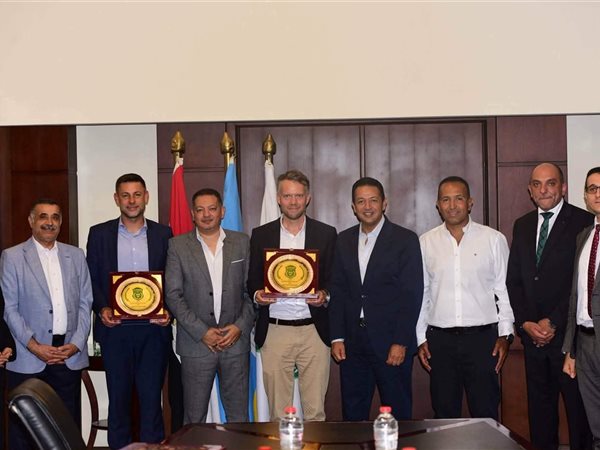 إجتماع مجلس إدارة نادي الإتحاد السكندري مع الممثل التجارى لسفارة الدنمارك