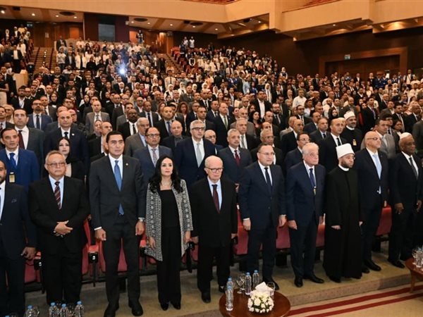 وزير الشباب والرياضة يشارك في مؤتمر «الهوية الوطنية.. جذور راسخة ورؤية متجددة» بمكتبة الإسكندرية