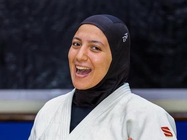 وزير الشباب والرياضة يهنئ صفا سليمان ببرونزية جراند سلام للجودو 