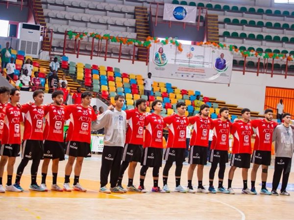 وزير الشباب والرياضة يهنئ منتخب الناشئين لكرة اليد بعد التتويج ببطولة أفريقيا