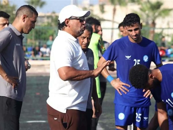 إستجابة للجماهير.. دمنهور يواصل تدريباته على ملعب مياه البحيرة