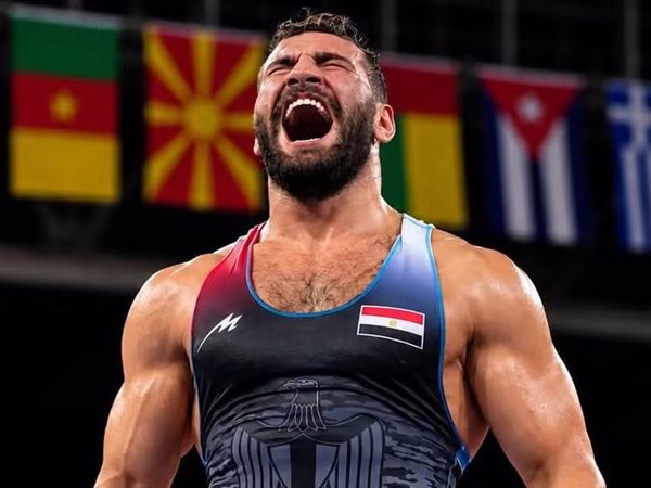 من أمريكا للفراعنة.. محمد مصطفى يعود للمصارعة المصرية