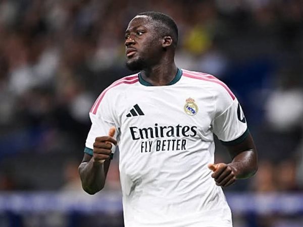 ريال مدريد يتلقى أول ضربة في التوقف الدولي   