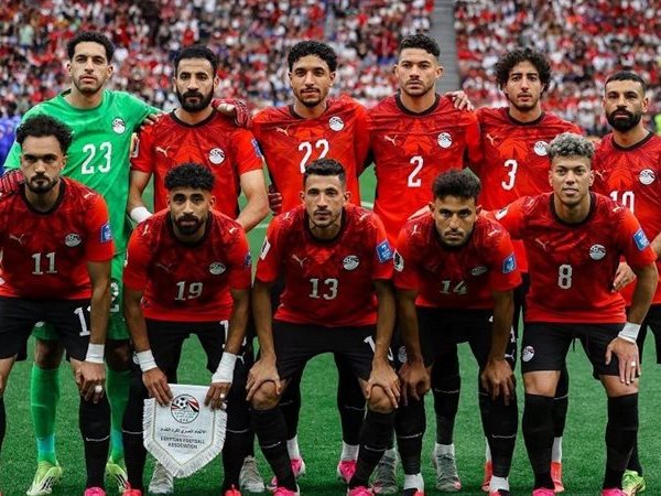 منتخب مصر بالأحمر وأنجولا بالأسود في مباراة الجولة الأولى بتصفيات أمم أفريقيا