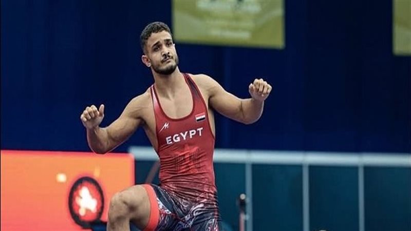 مصطفى حسين 