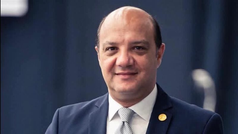 ايهاب امين 