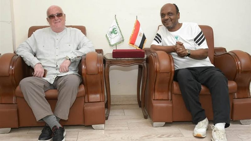 الملعب