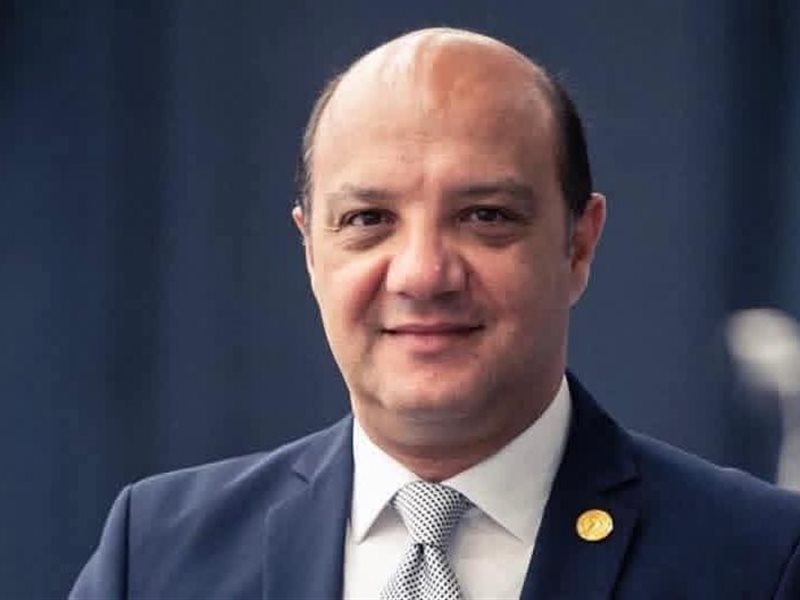 ايهاب امين 