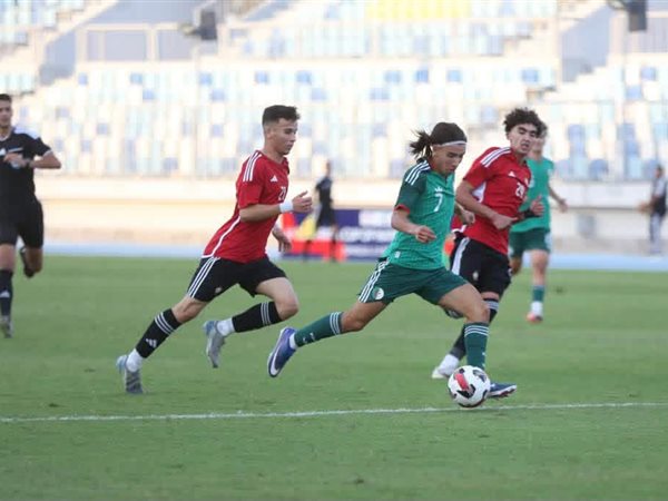 المنتخب الجزائري يتغلب على نظيره الليبي بثلاثية