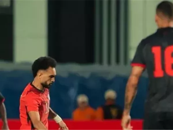 منتخب مصر يفشل في فك شفرة دفاع انجولا في الشوط الأول