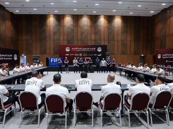 انطلاق معسكر تطوير حكام تقنية الفيديو VAR بمشاركة 35 حكمًا