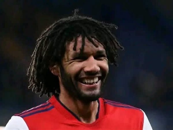 المدير الرياضي لليفادياكوس اليوناني: حسمنا التعاقد مع النني.. واللاعبون المصريون محل اهتمامنا