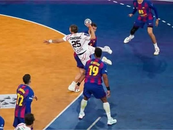 الليلة.. برشلونة يدافع عن لقبه وفيزبريم يسعى للثأر في نهائي سوبر جلوب 2026