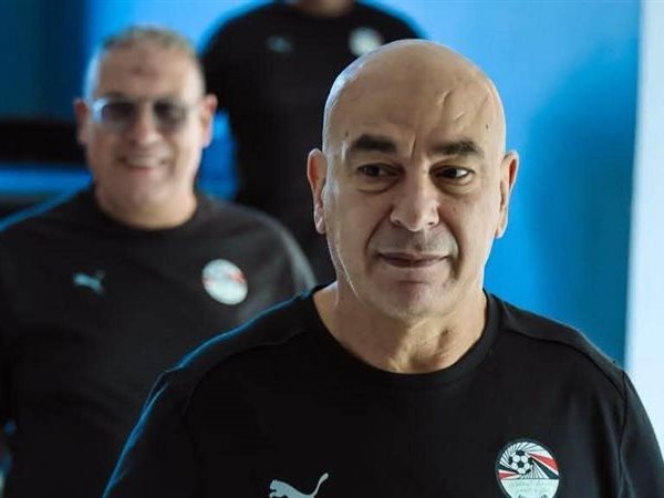 حسام حسن يحاضر لاعبي منتخب مصر قبل ودية جنوب أفريقيا