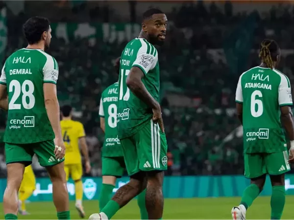 غياب هوساوي وإيبانيز عن الأهلي أمام الفتح في الدوري السعودي