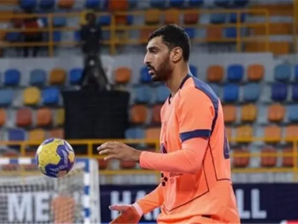سيف الدرع ينتقد توقيت مباراة منتخب مصر