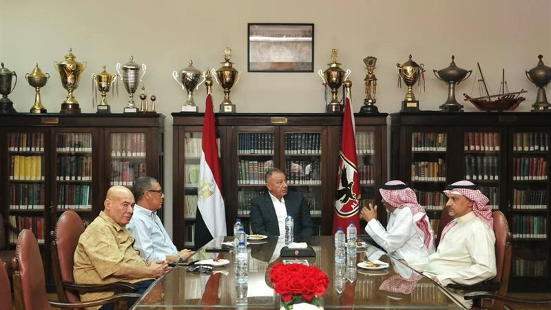 محمود الخطيب يستقبل وفد الإتحاد العربي للكرة الطائرة
