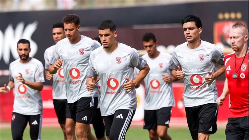 اشرف بن شرقي مع نجوم