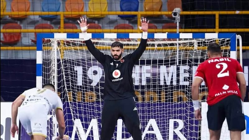 لاعب يد الأهلي 