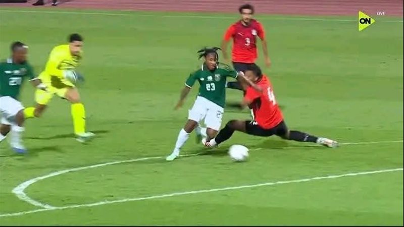 ميولا لاعب جنوب أفريقيا