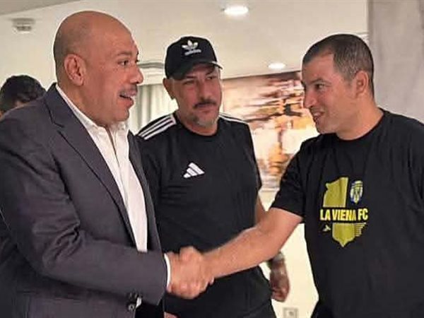رئيس النادي الجديد يجتمع مع جهاز لافيينا لمناقشة هذه الملفات