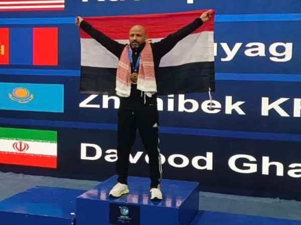 حسن مدني يحرز ذهبية بطولة العالم للرواد للمصارعة بالأردن