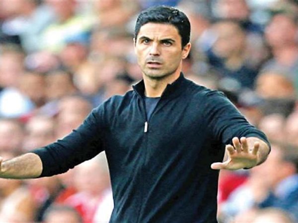 أرتيتا ينصف جيرو قبل مواجهة أرسنال وليل في دوري الأبطال