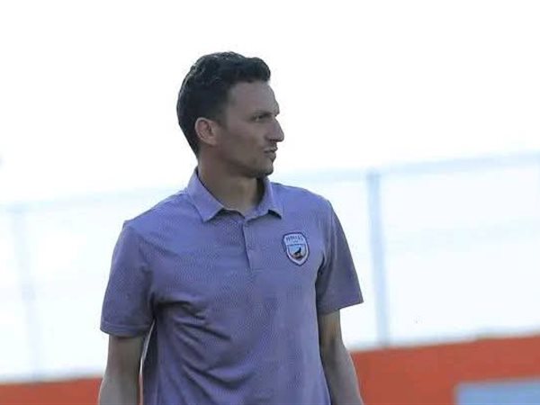 مدافع المقاولون العرب ينضم للجهاز الفني لنادي وي بدوري المحترفين