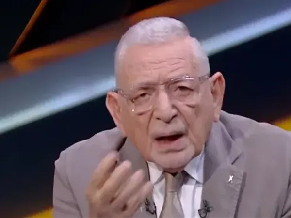 القيعي يحذر من «فريق الأحلام».. وحشد النجوم خطأ