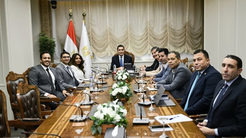 إجتماع وزير الشباب والرياضة 