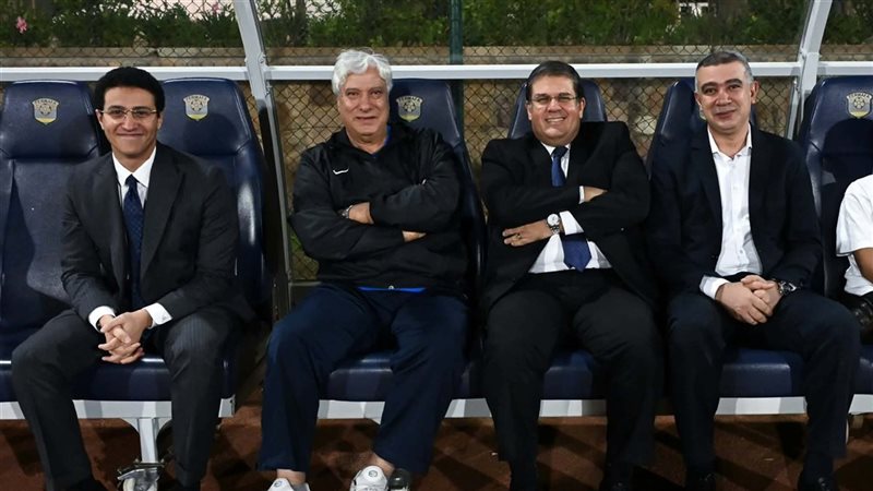 الجهاز الفني لنادي