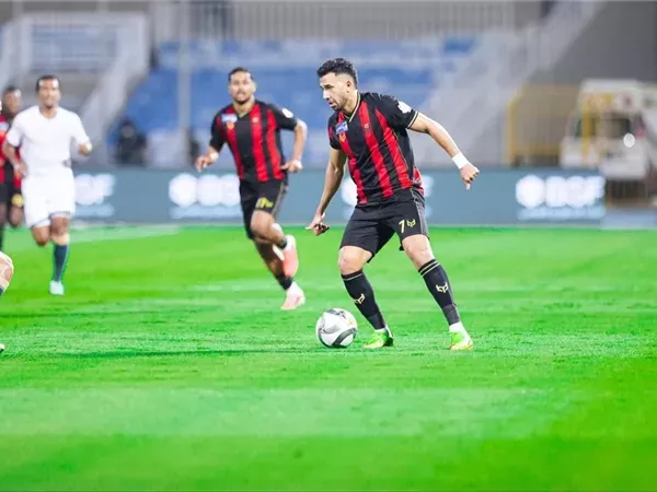 تريزيجيه ينقذ الرياض من الخسارة أمام الدرعية بهدف قاتل