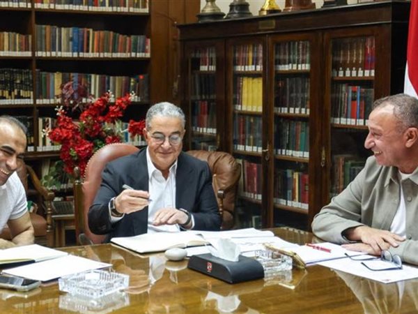 خاص : الأهلي يتحرك في ألماني أو برتغالي لخلافة عموتة في هذه الحالة
