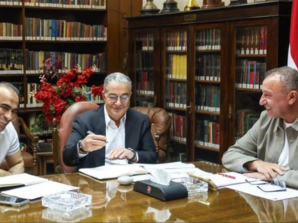 خاص |جوميز و يورتشيتش على طاولة الأهلي لخلافة عموتة