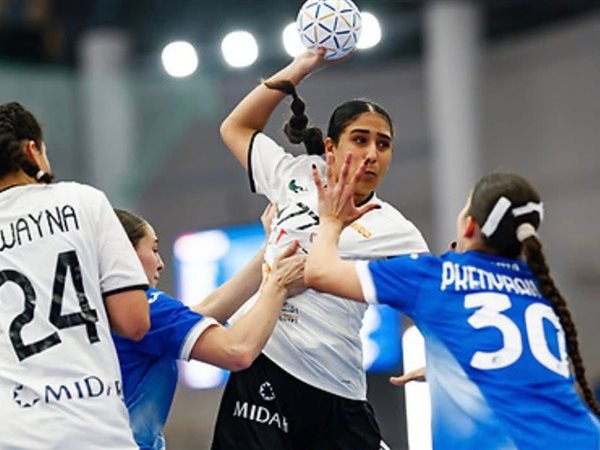 منتخب ناشئات اليد يهزم سويسرا ثالث أوروبا في المونديال