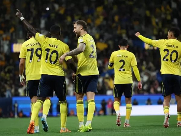 النصر السعودي يستعيد سيماكان وغريب قبل مواجهة الخلود وكومان ينتظر الضوء الأخضر